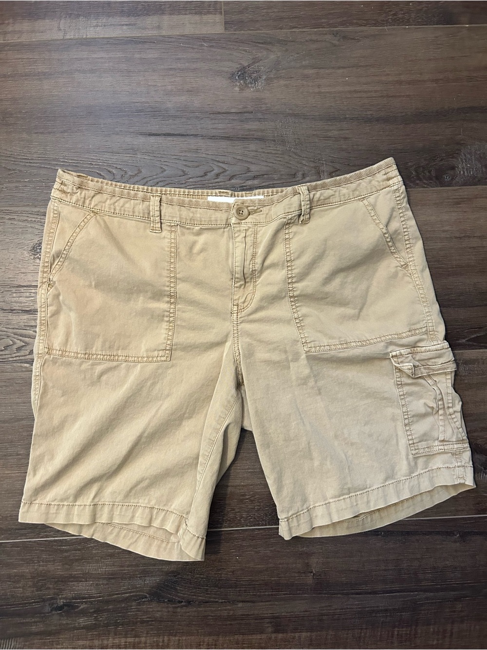 Sonoma Women’s Beige Cargo Shorts